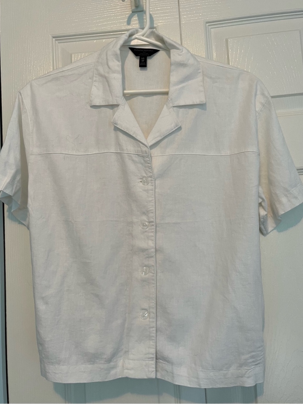Banana Republic White Short-Sleeve Linen Shirt
